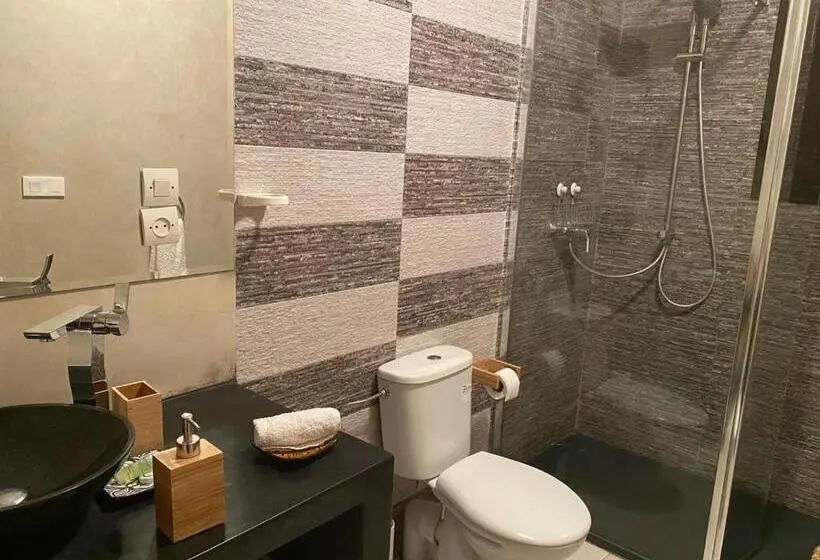 Juniorsviitti Allasnäkymä, Villa Diaf Johanne