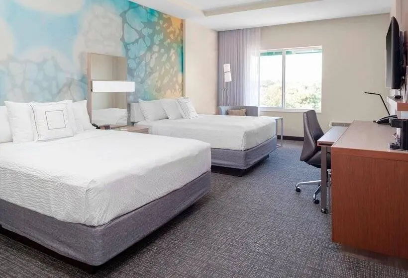 ２ダブルベッドのスタンダードルーム, Courtyard By Marriott Deland Historic Downtown