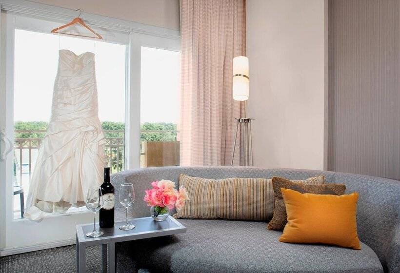 غرفة قياسية سرير مزدوج مطلة على المدينة, Courtyard By Marriott Deland Historic Downtown