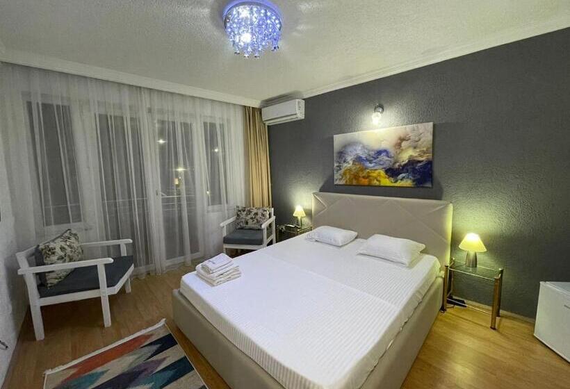 اتاق استاندارد با تخت بزرگ, Deni House