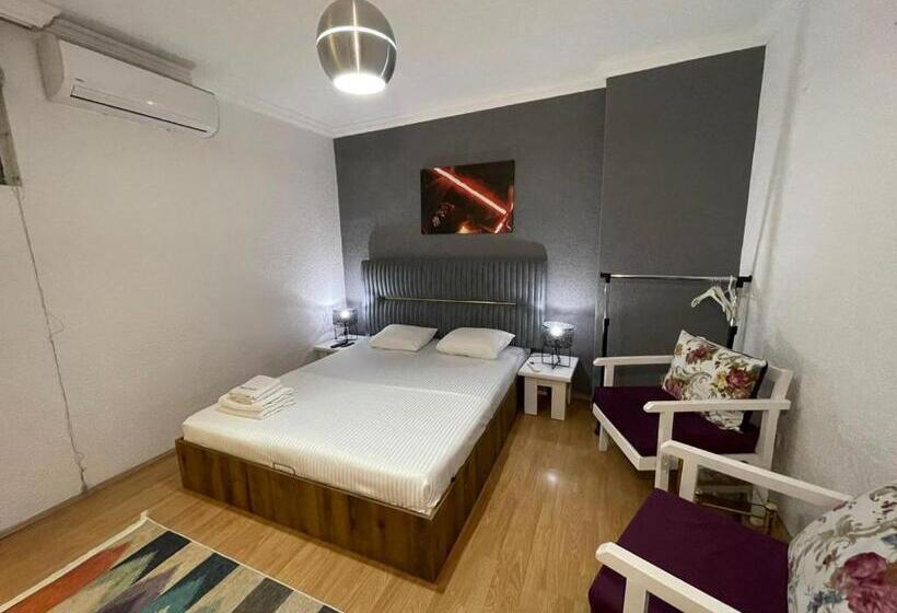 اتاق استاندارد, Deni House