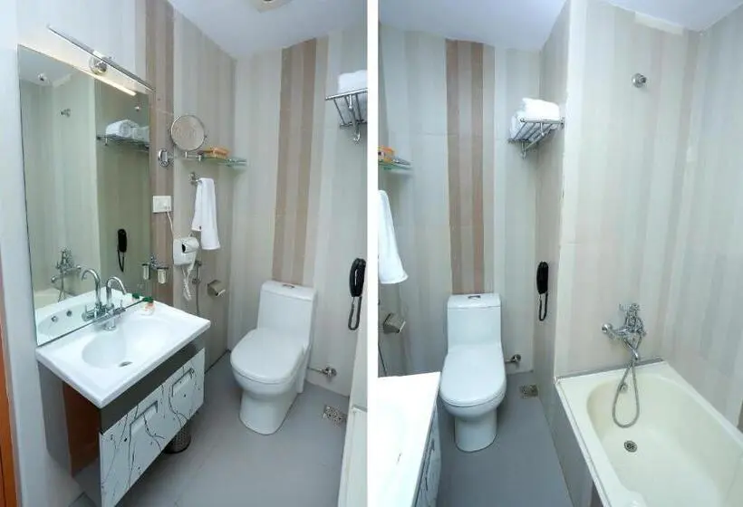 デラックストリプルルーム, Capital O Kovilakam Residency