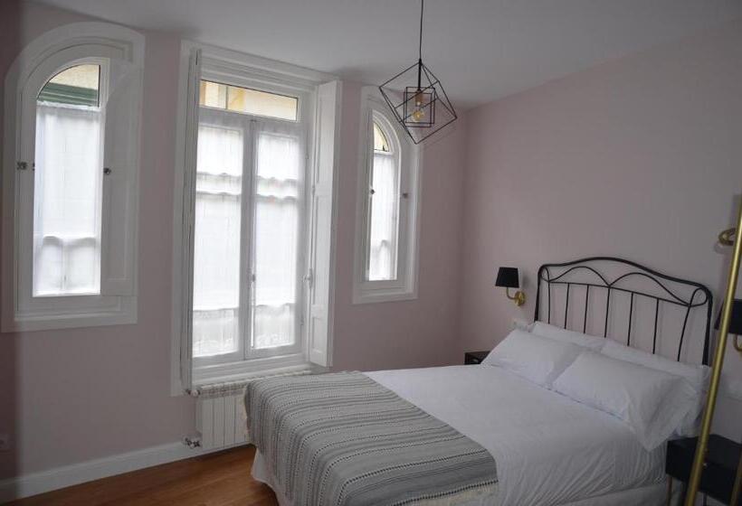 バス共有のスタンダードルーム, A Casa Dos Nores Charming House