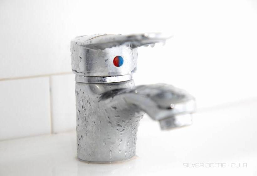 컴포트 룸, Silver Dome Guest House