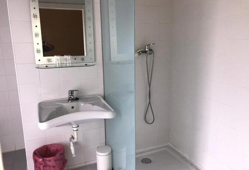 身障者適用シングルルーム, Pensión Basagoiti