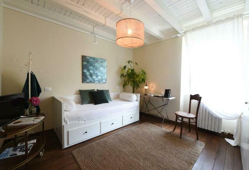 סוויטה משפחתית, Il Giardino Segreto