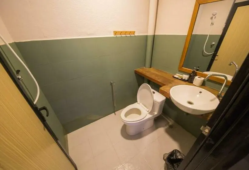 デラックスルーム, Room V @ Jalan Sultanah Near Bus Stop Batu Pahat
