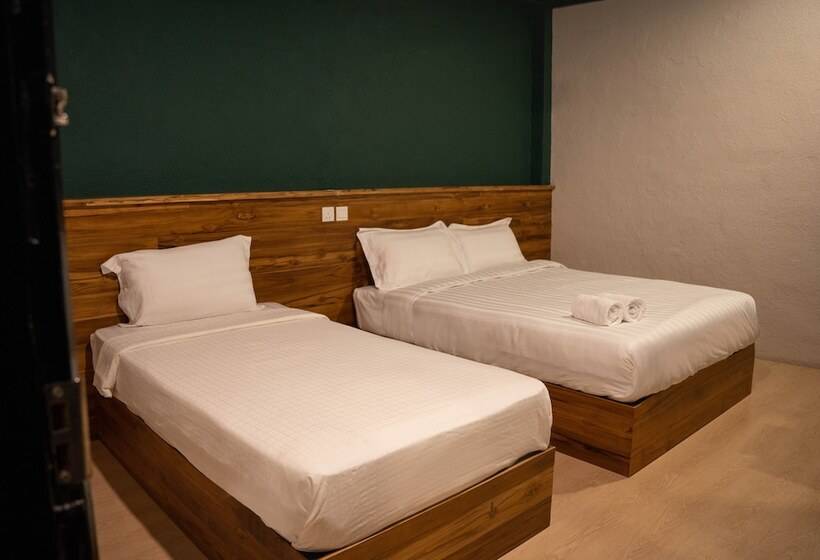 غرفة قياسية ثلاثية, Room V @ Jalan Sultanah Near Bus Stop Batu Pahat