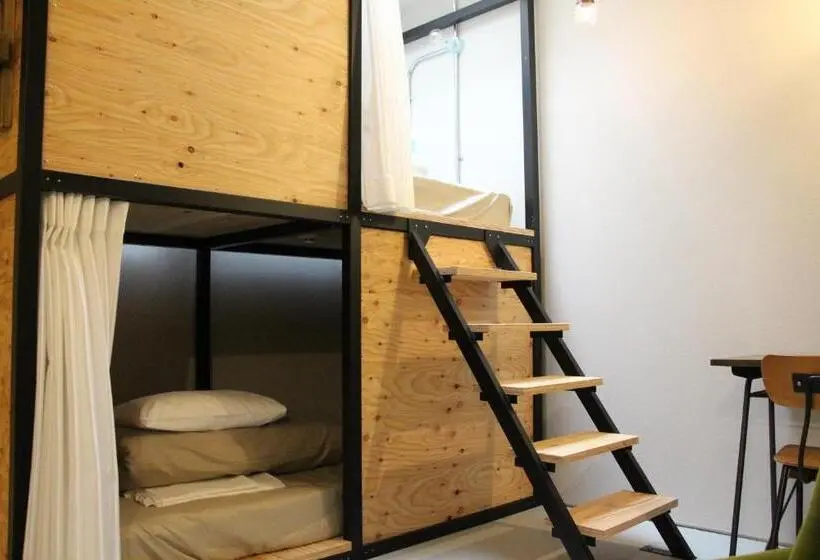 バスルーム共有のトリプルスタンダード, Guesthouse Ushiyado