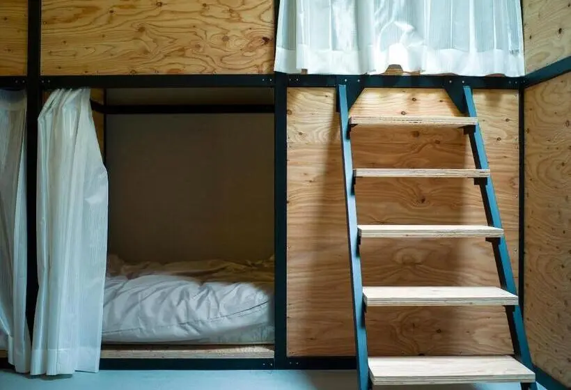 バスルーム共有のトリプルスタンダード, Guesthouse Ushiyado