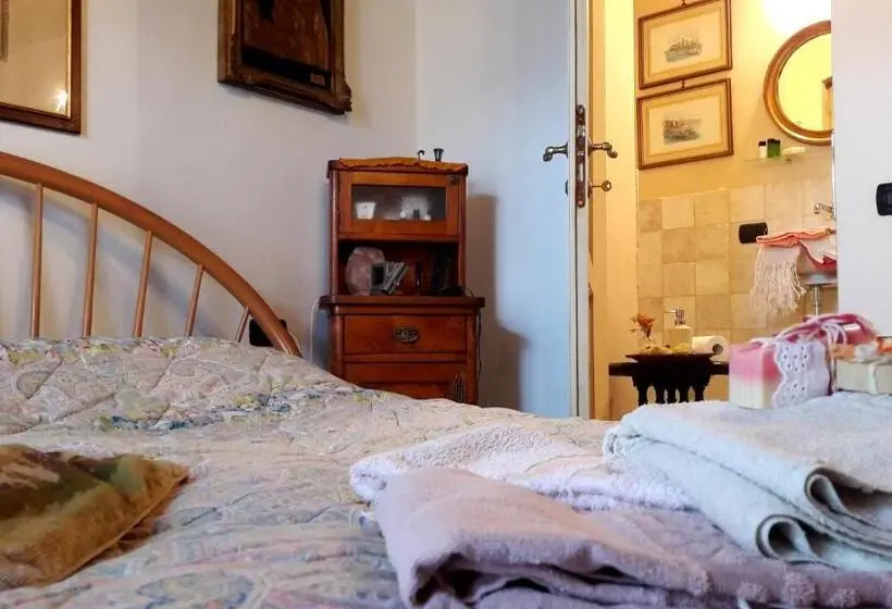 スタンダードインサイドビュールーム, B&b Il Fienile Di Scarperia