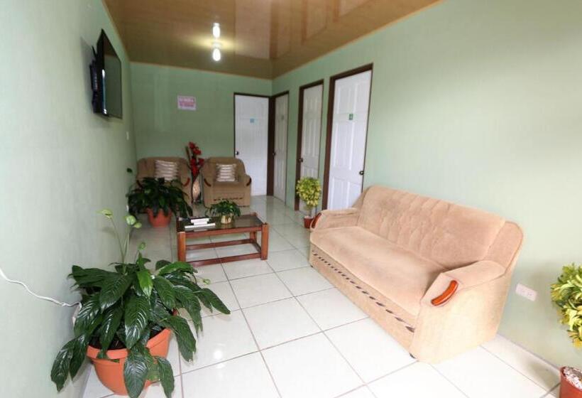 Economy Triple Room, Hostel Cattleya   Monteverde, Costa Rica