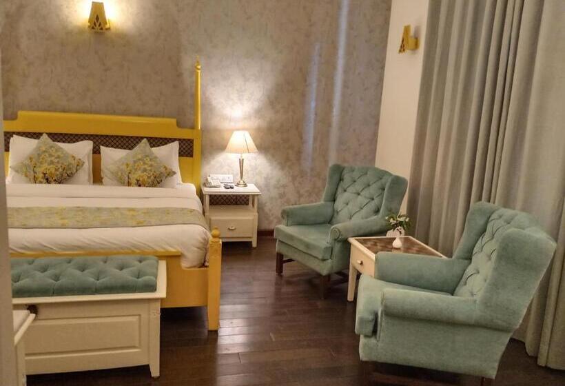 اتاق استاندارد با چشم‌انداز باغ, Pine Retreat Mallroad