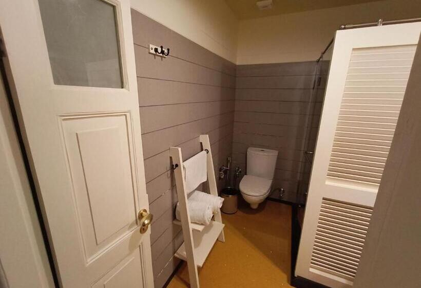 חדר סטנדרט נוף לגינה, Pine Retreat Mallroad