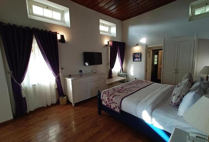 חדר סטנדרט נוף לגינה, Pine Retreat Mallroad