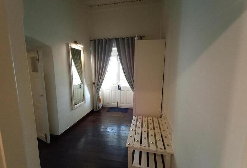 חדר סטנדרט נוף לגינה, Pine Retreat Mallroad