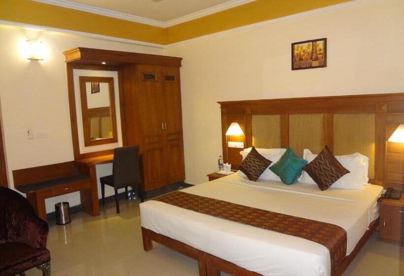 سوییت, Seasons Thekkady