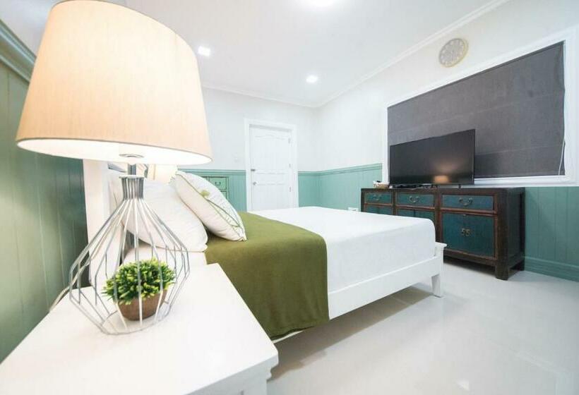 סוויטה, The Partridge Guesthouse