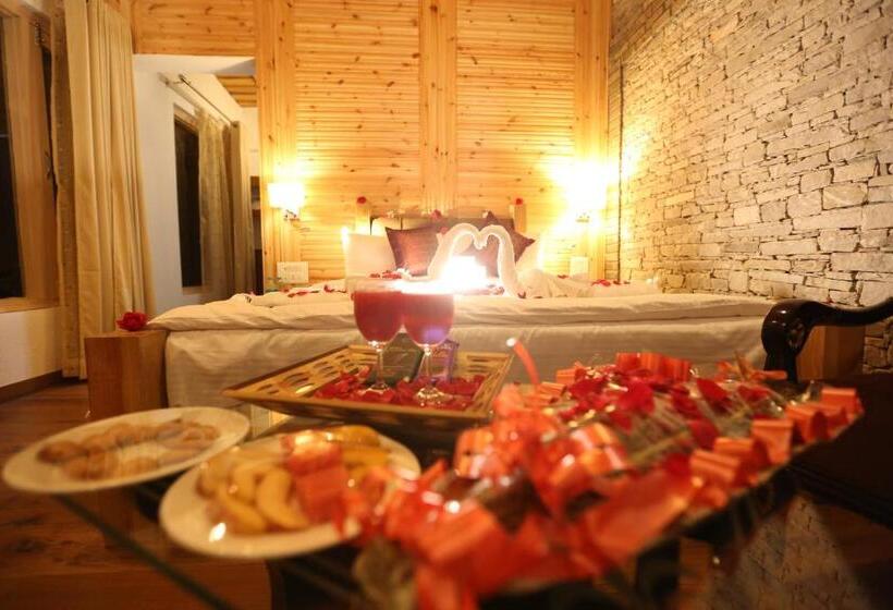 جناح مطلّ علي الجبل, The Moksh Eco Inn