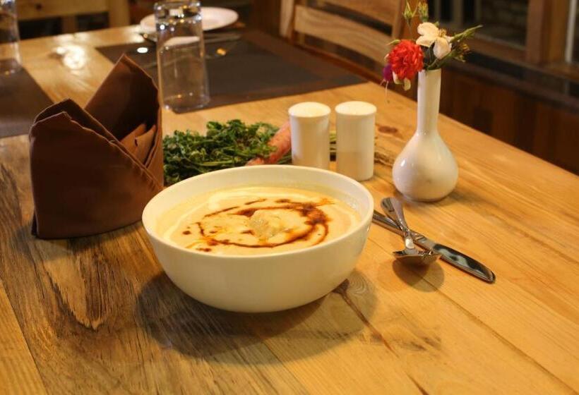 غرفة سوبيريور سرير كينج, The Moksh Eco Inn