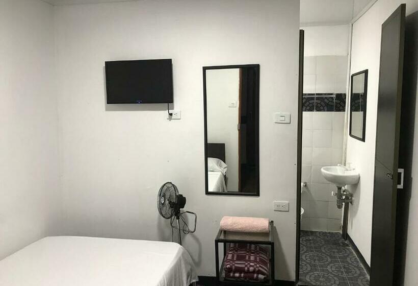 デラックスルーム, Residencias La Marquesa 2