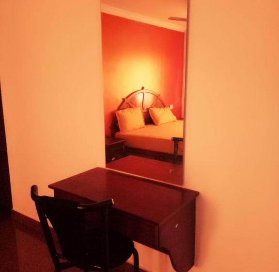 デラックスルーム, Rexon Residency