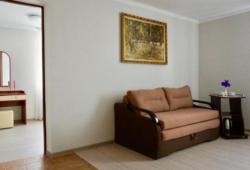 Deluxe-studio, Zhuliany City