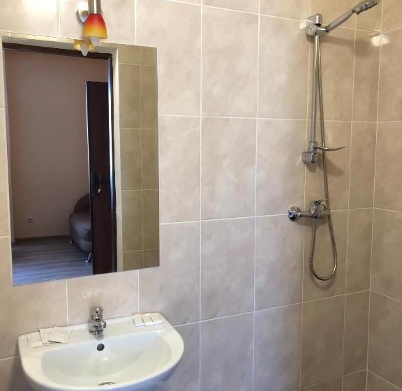 Comfort Kolmen Hengen Huone, Zhuliany City