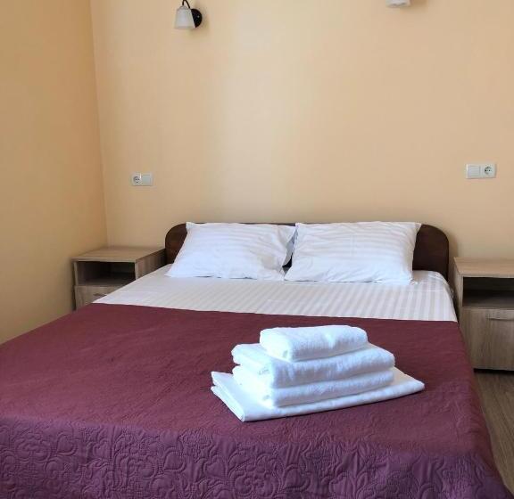 Comfort Kolmen Hengen Huone, Zhuliany City