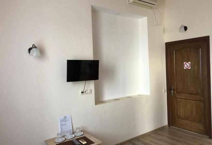 Comfort Kolmen Hengen Huone, Zhuliany City