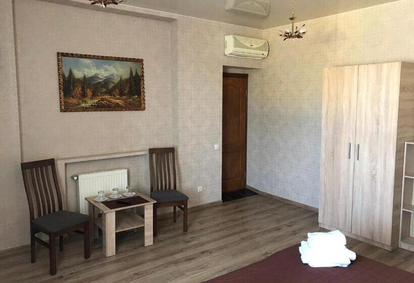 Comfort Kolmen Hengen Huone, Zhuliany City