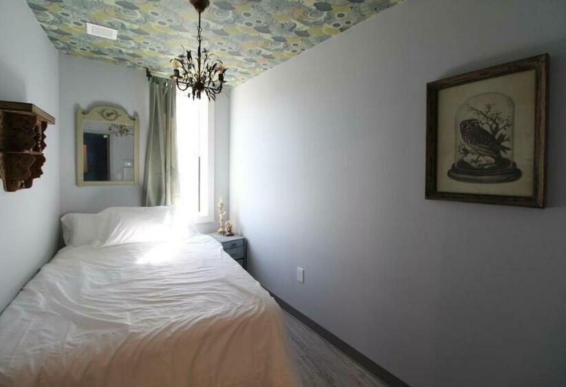 エコノミールーム, Black Elephant Hostel