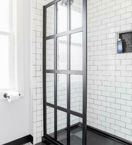 이코노미 룸, Black Elephant Hostel
