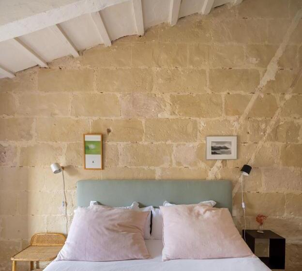 غرفة قياسية, Hevresac Singular & Small