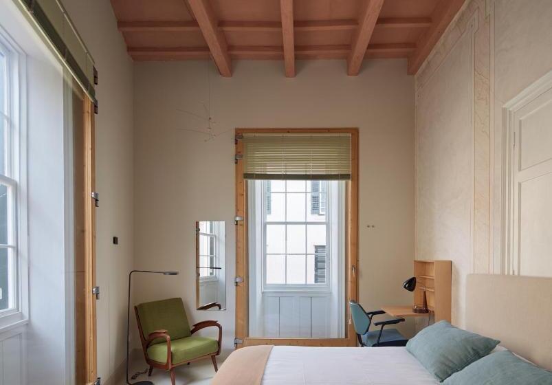 اتاق استاندارد, Hevresac Singular & Small