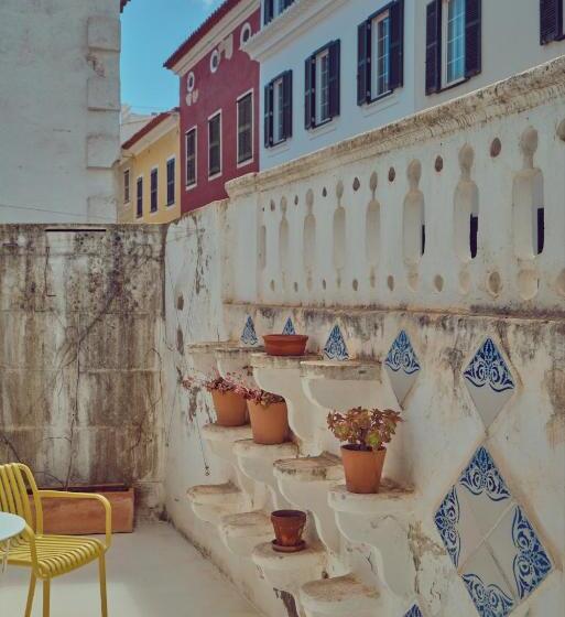 جناح مزود بتراس, Hevresac Singular & Small