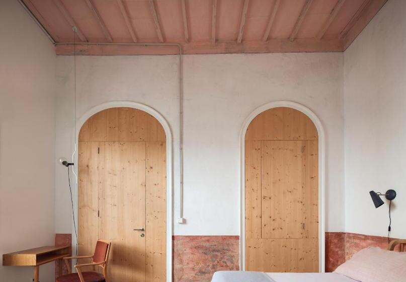 جناح مزود بتراس, Hevresac Singular & Small