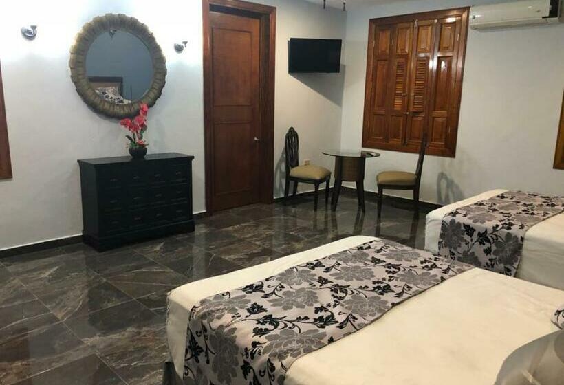 标准间, Izamal Plaza