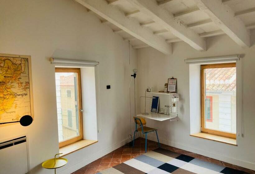 غرفة سوبيريور, Hevresac Singular & Small