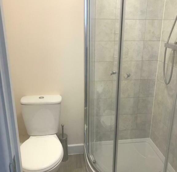 Quarto Estandar, The Straw Bear