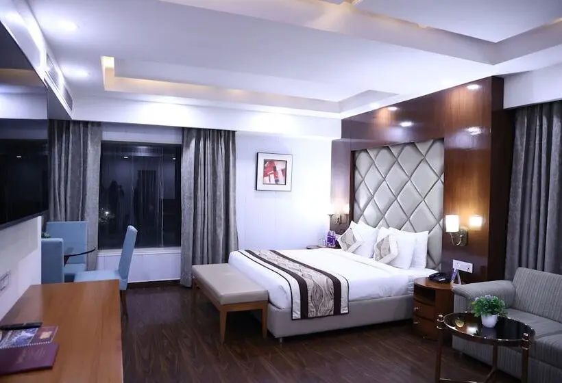 Suite Executive, Av Royale Gms Road