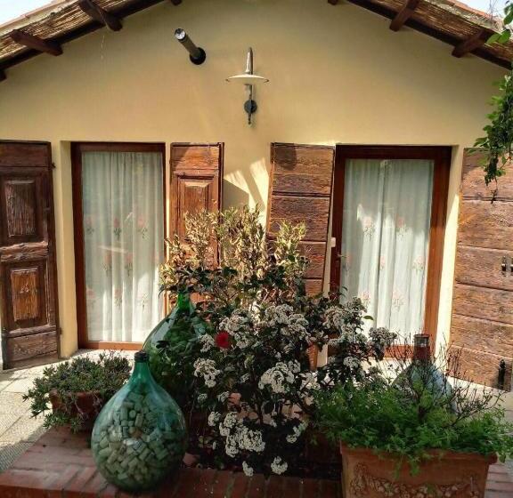 Полулюкс Вид на Сад, Osteria I'casolare