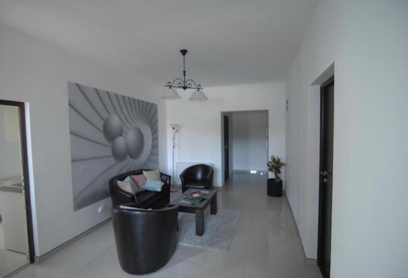 اتاق لوکس, Pensiunea Casa Zece