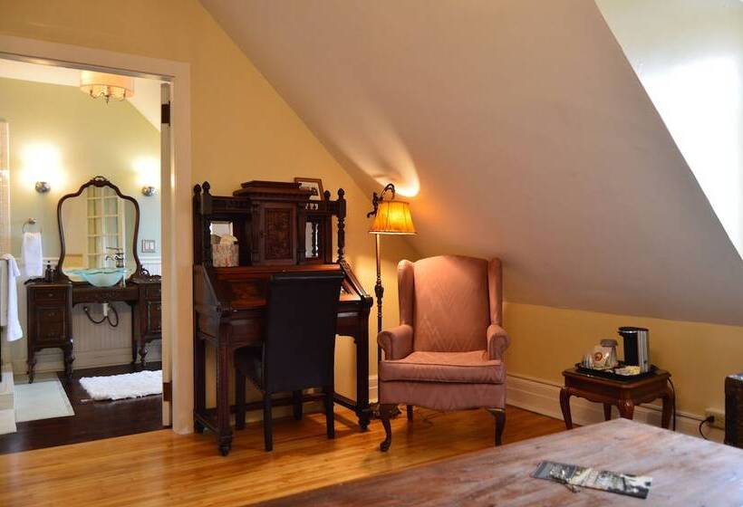 豪华房间, 300 Clifton