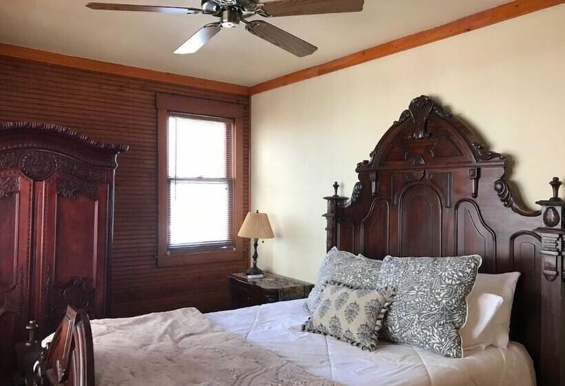 豪华房间, 300 Clifton