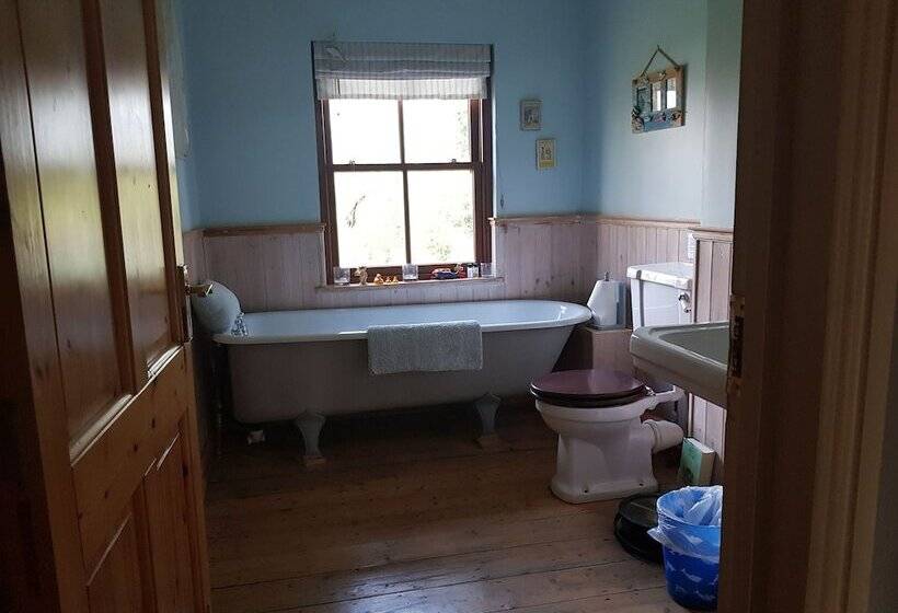 ガーデンビュースタンダードルーム, Oldfarm