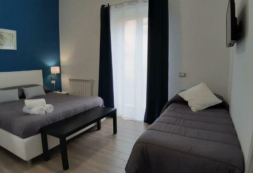Трехместный Номер Стандарт с Балконом, Le Due Sicilie B&b