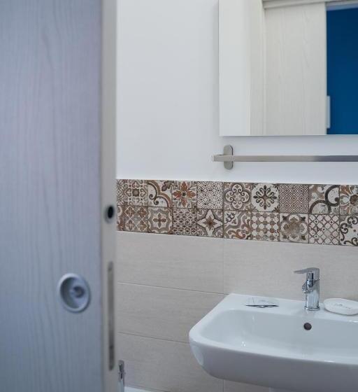 Трехместный Номер Стандарт с Балконом, Le Due Sicilie B&b