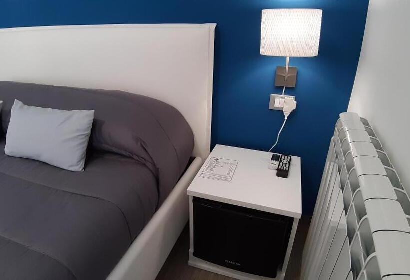 Трехместный Номер Стандарт с Балконом, Le Due Sicilie B&b