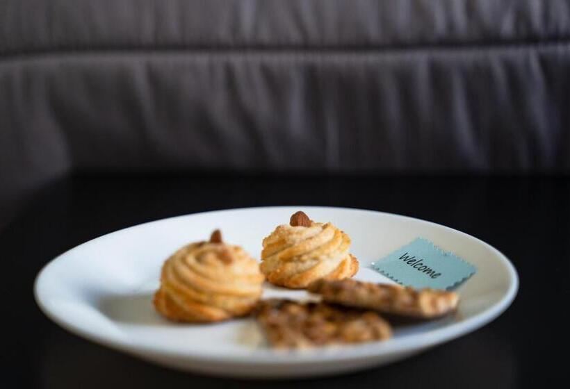 Трехместный Номер Стандарт с Балконом, Le Due Sicilie B&b